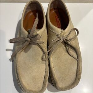 Clarks Beige Suede Wallabees 8.5